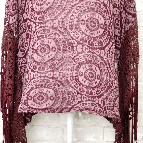 HOLLISTER Bohemian Burgundy Shawl Poncho Cardigan with Fringe Detail Size XS/S - Picture 5 of 11